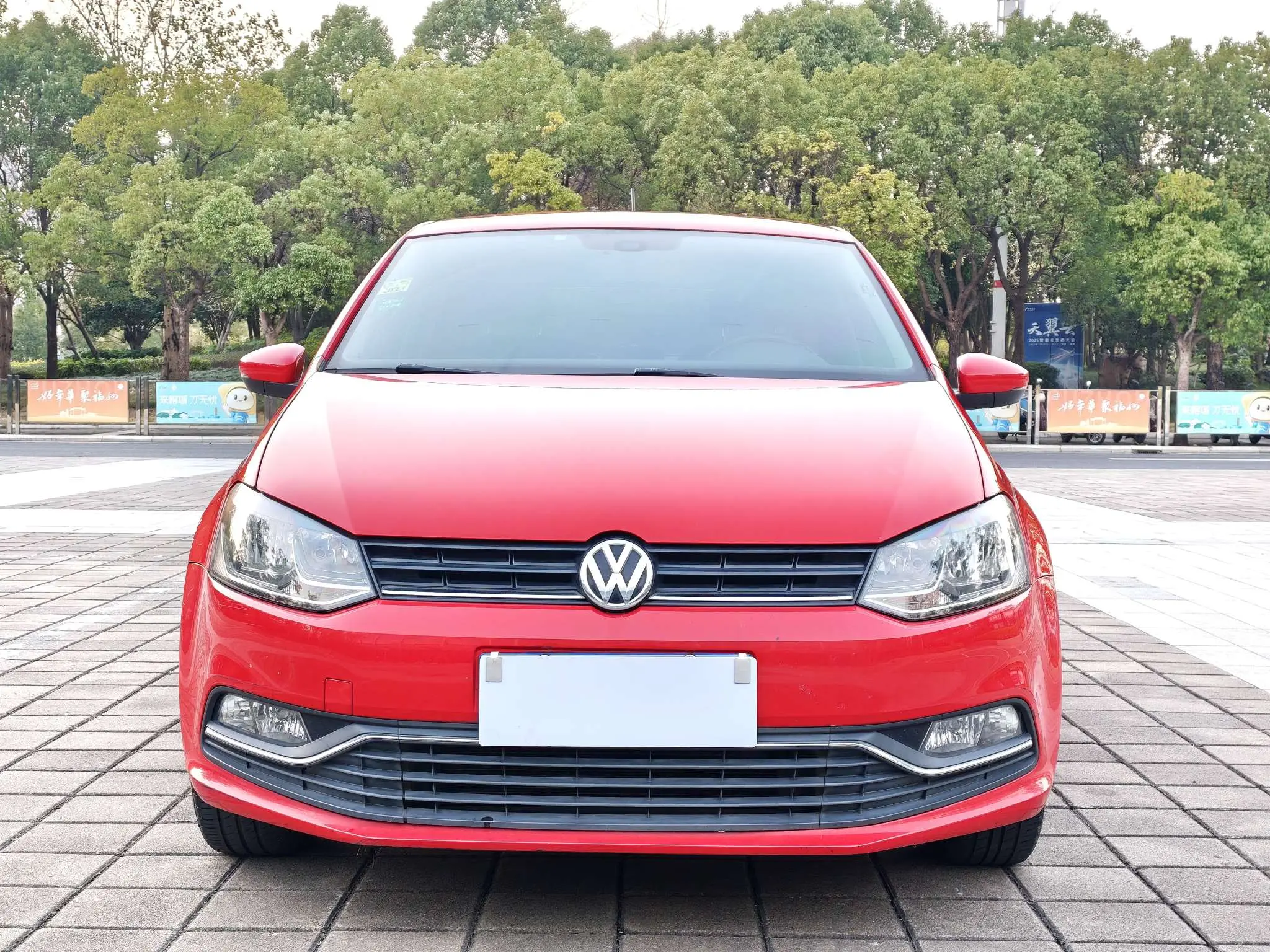 Volkswagen Polo  из Китая