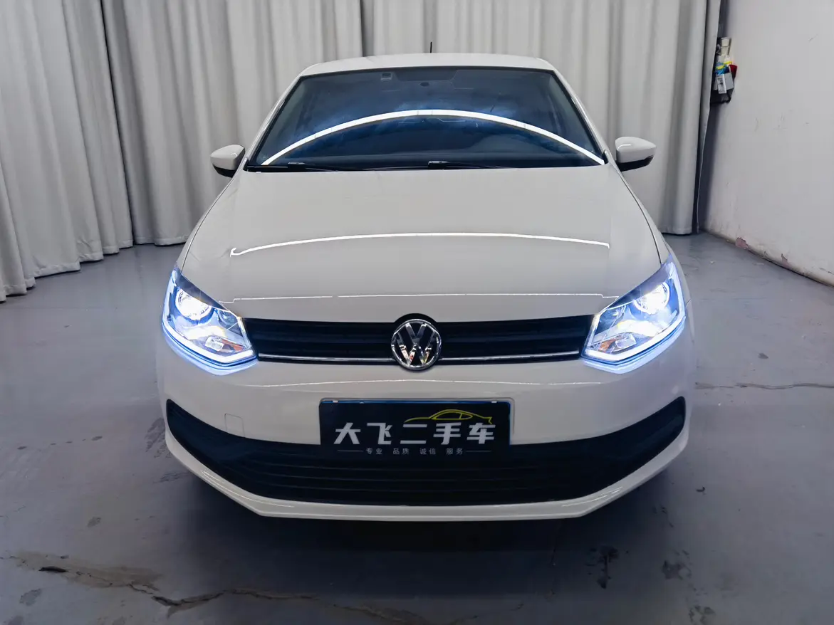 Volkswagen Polo  из Китая