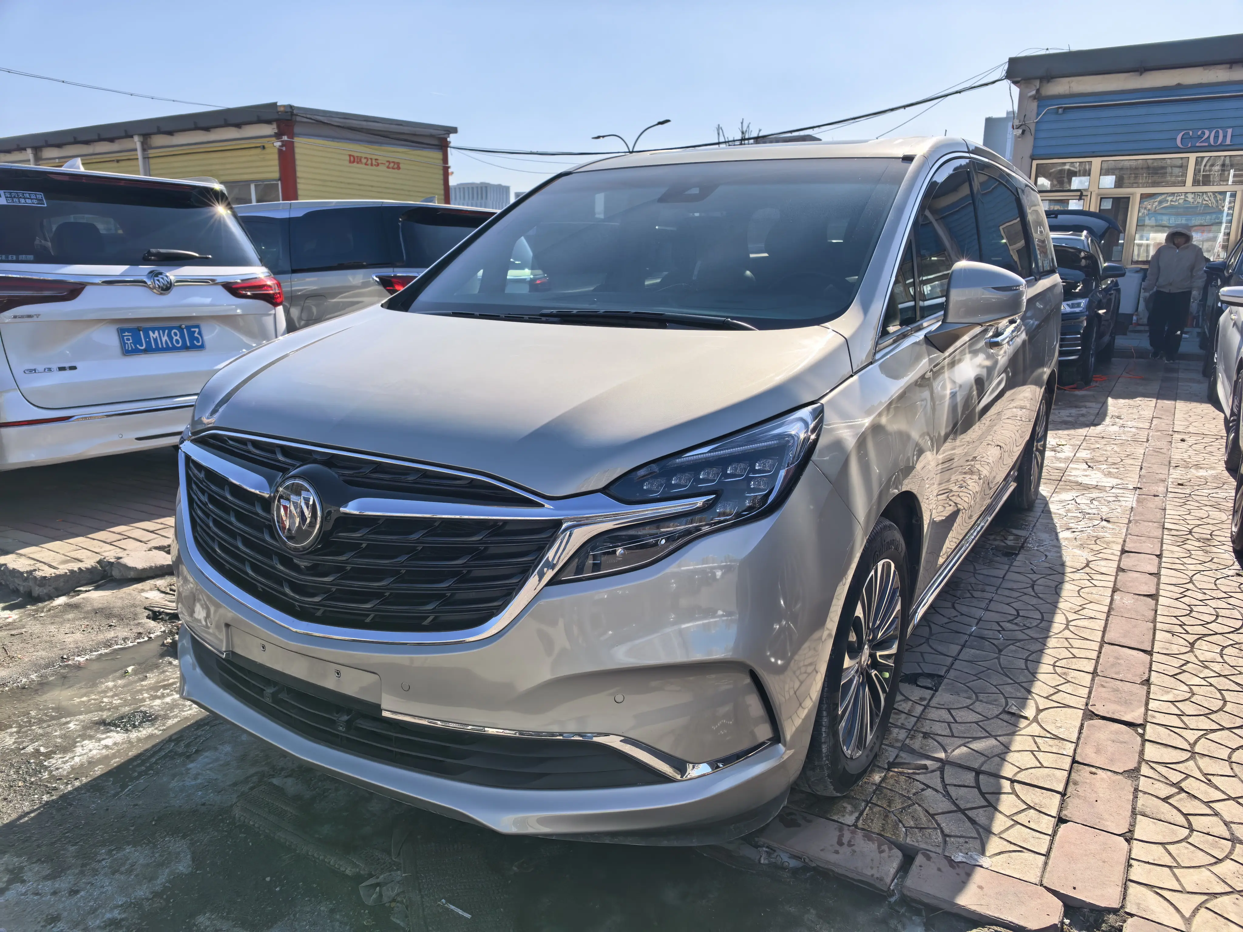 Buick GL8  из Китая