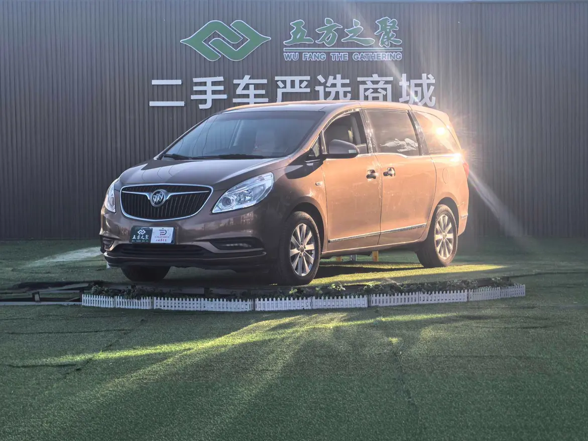 Buick GL8  из Китая