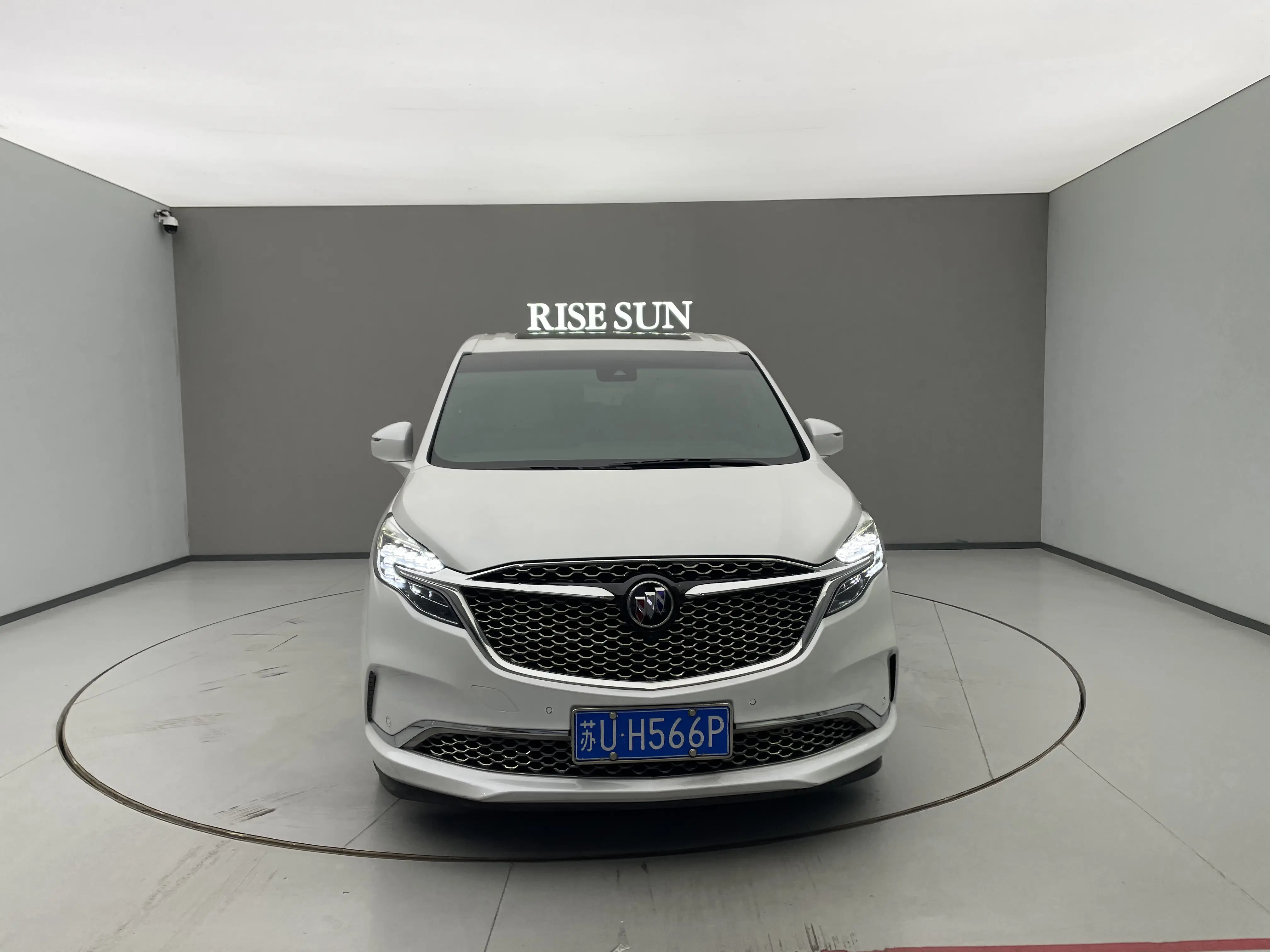 Buick GL8  из Китая