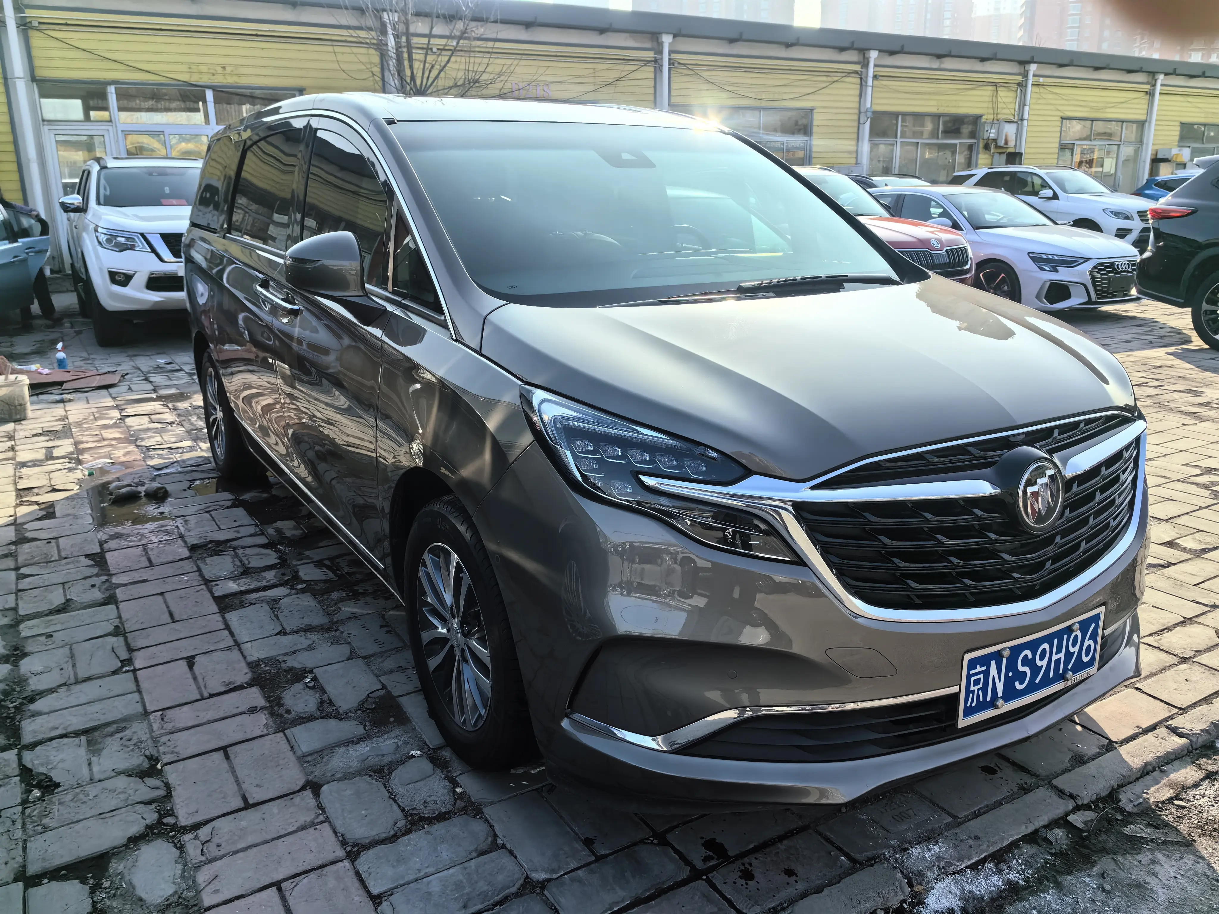 Buick GL8  из Китая