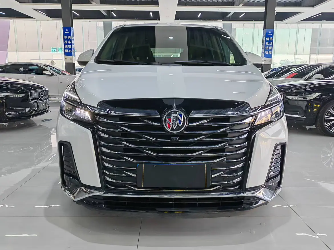 Buick GL8  из Китая