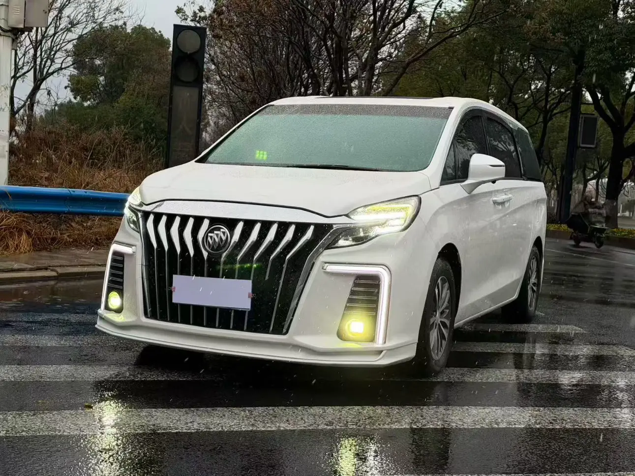 Buick GL8  из Китая