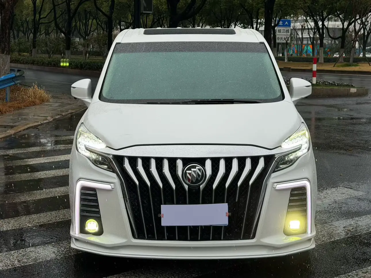 Buick GL8  из Китая