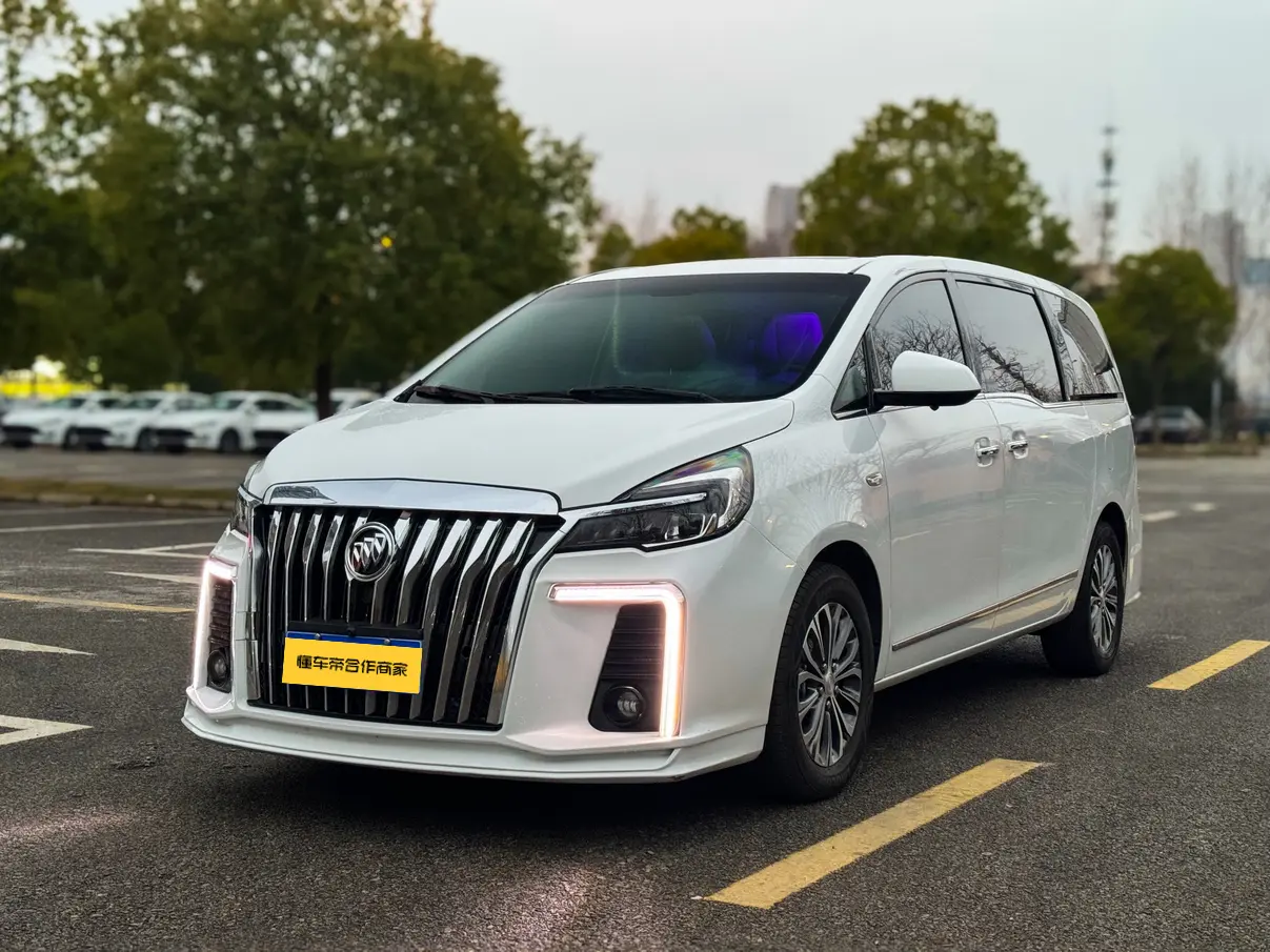 Buick GL8  из Китая