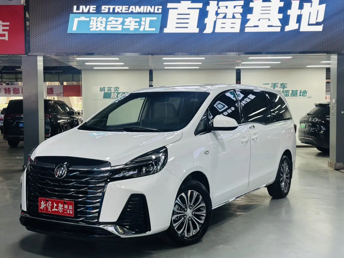 Buick GL8  из Китая