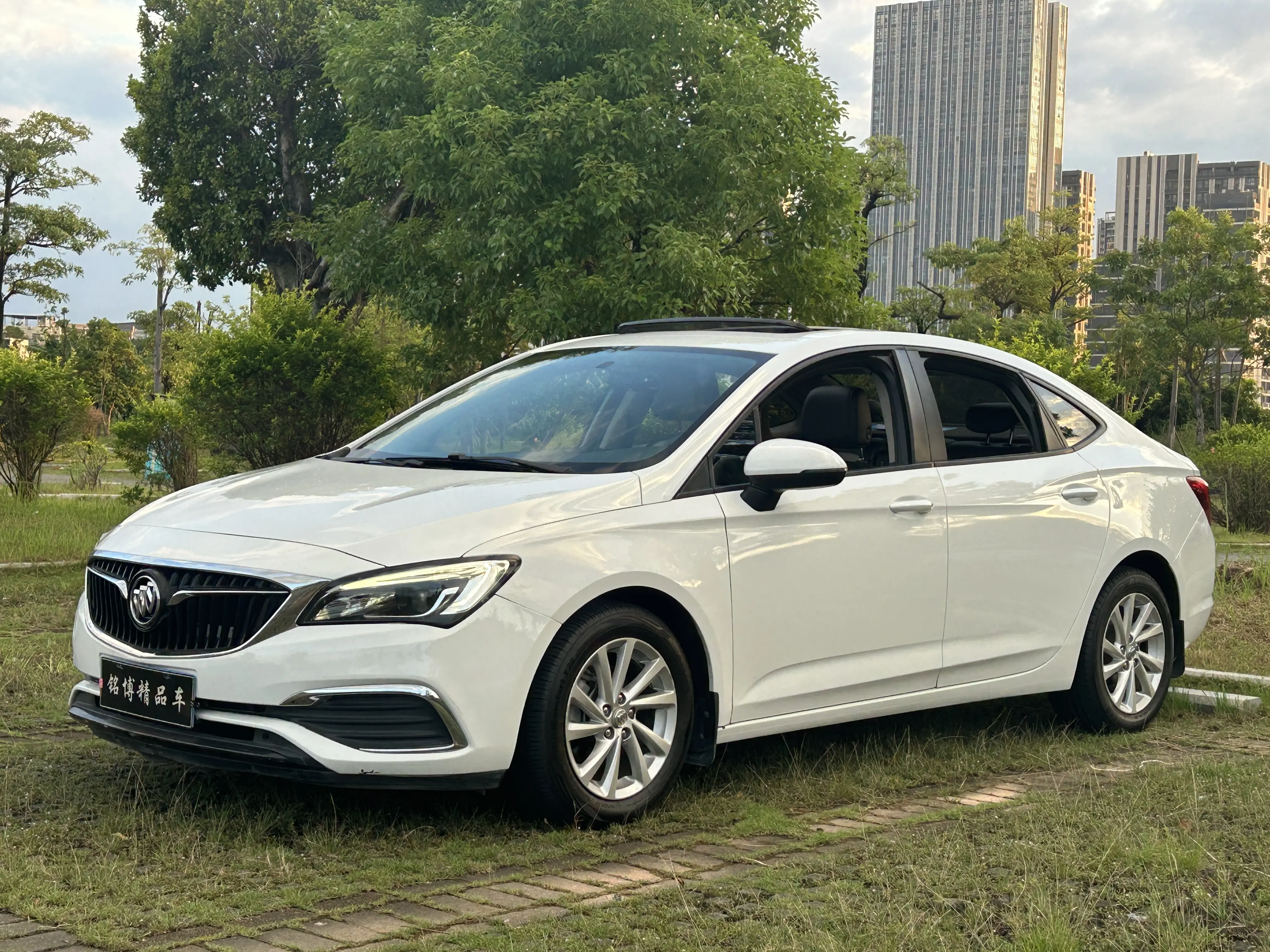 Buick Valeant  из Китая