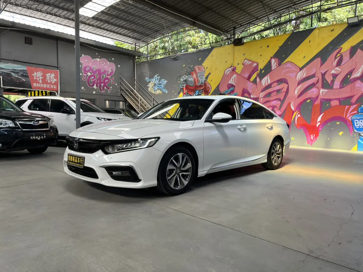 Honda Inspire (Yingshipai)  из Китая