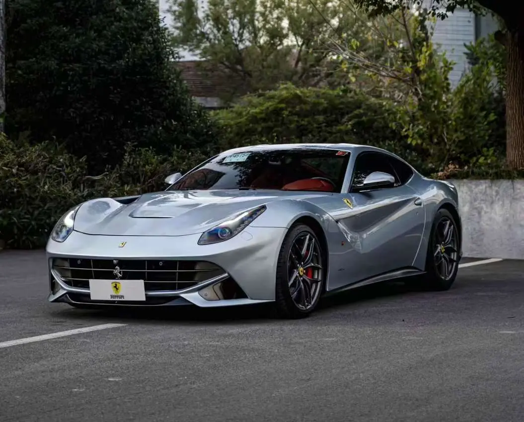 Ferrari F12berlinetta  из Китая