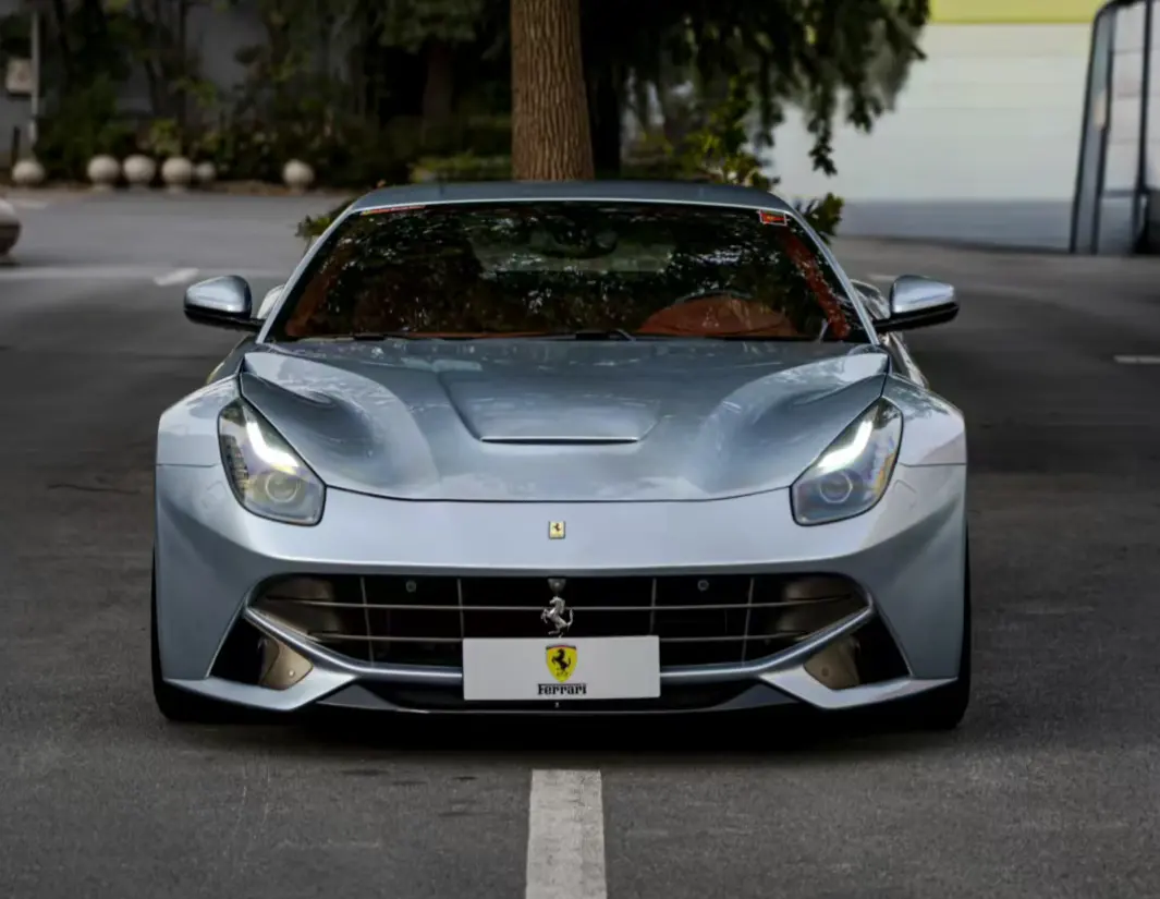 Ferrari F12berlinetta  из Китая