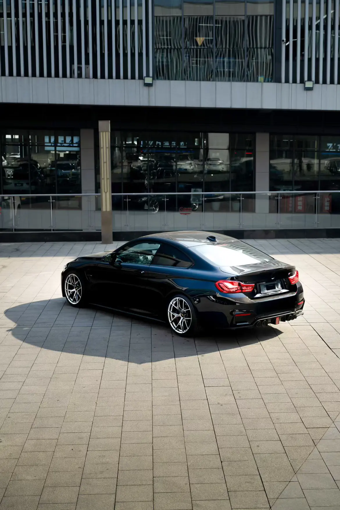 BMW M4  из Китая