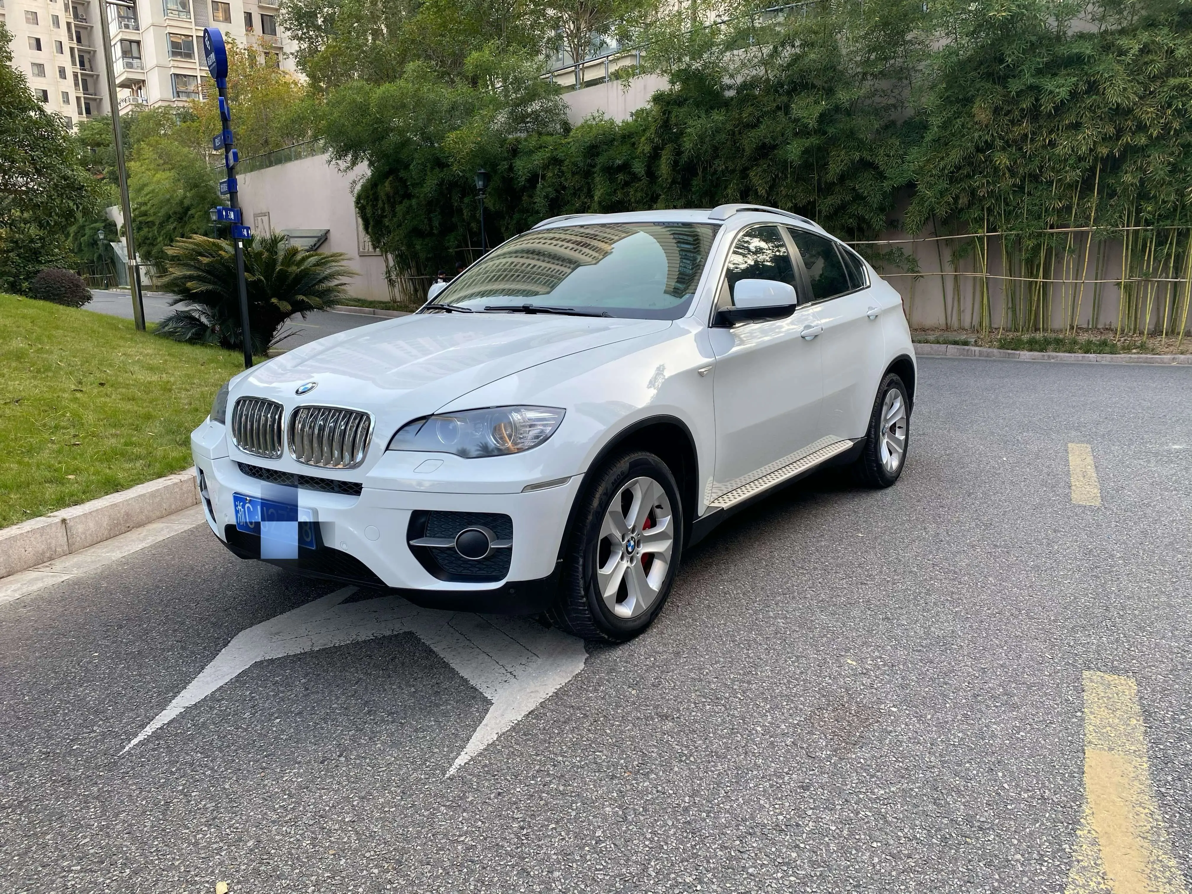 BMW X6  из Китая