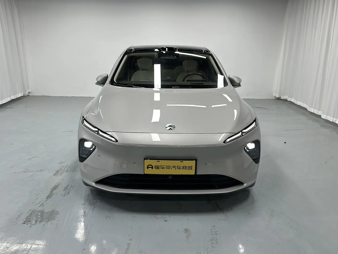 NIO ET7  из Китая