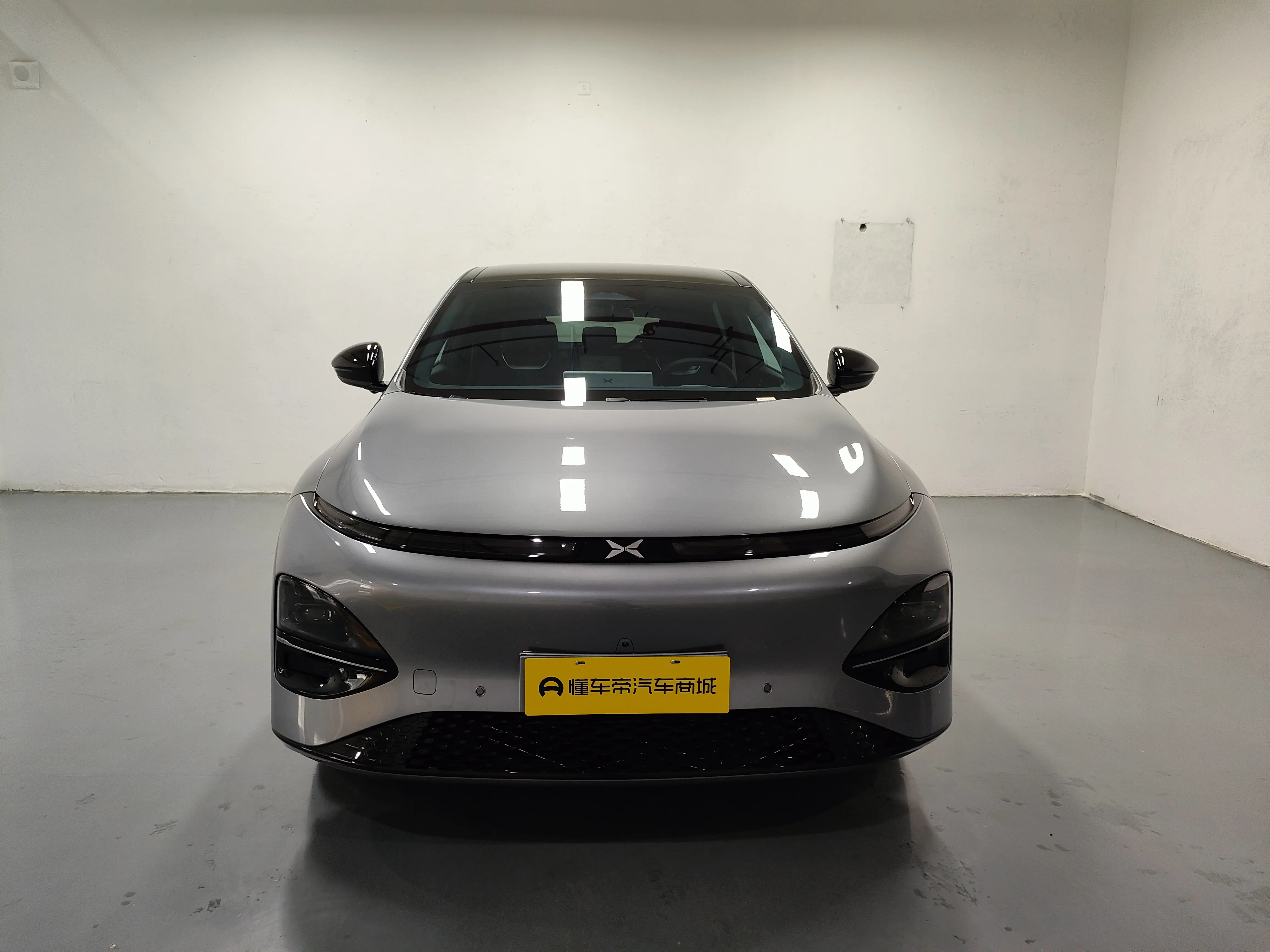 Xpeng G6  из Китая