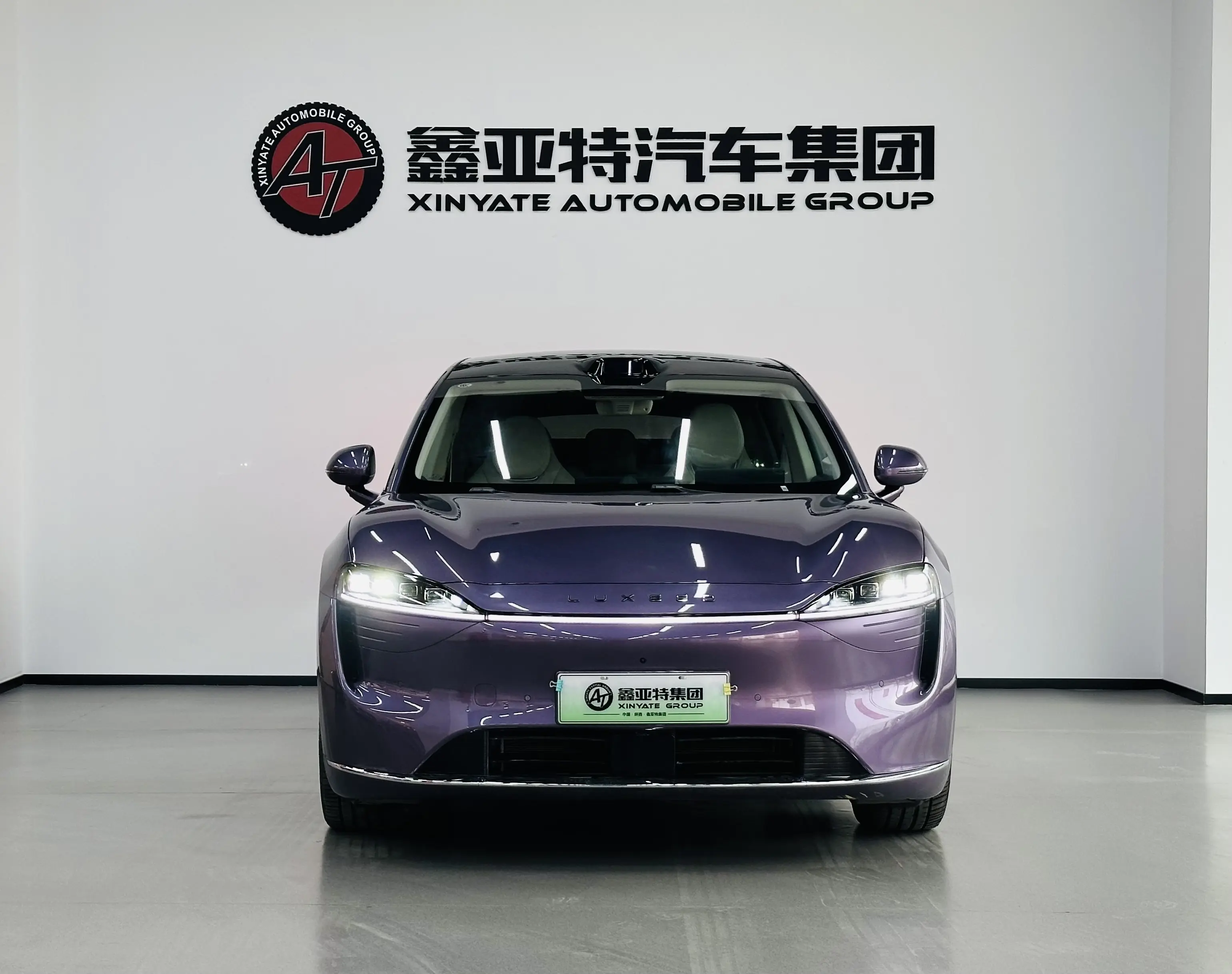 Luxeed Zhijie R7  из Китая