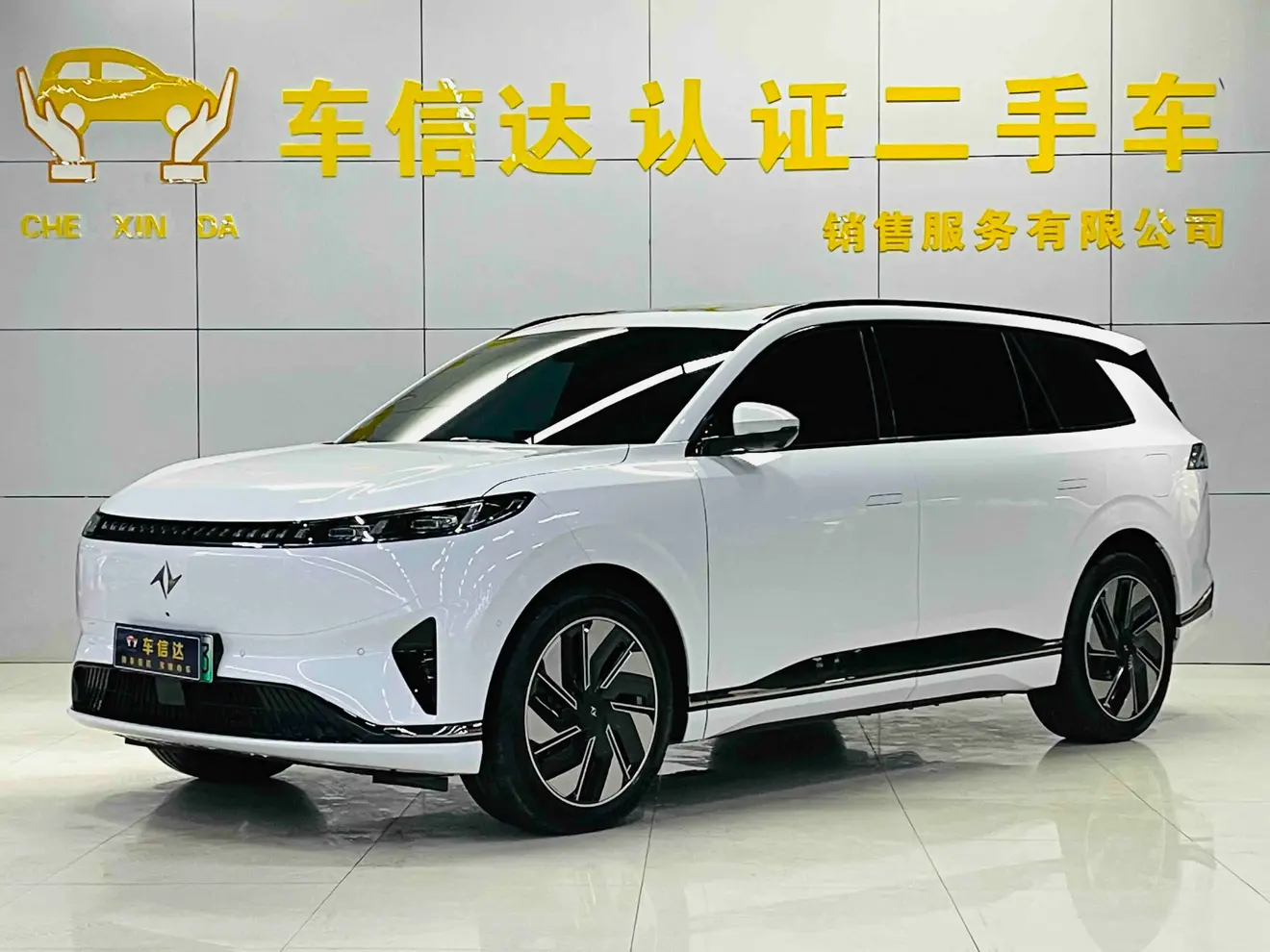 Dongfeng Eπ008  из Китая