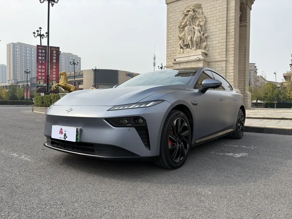 Dongfeng Eπ007  из Китая