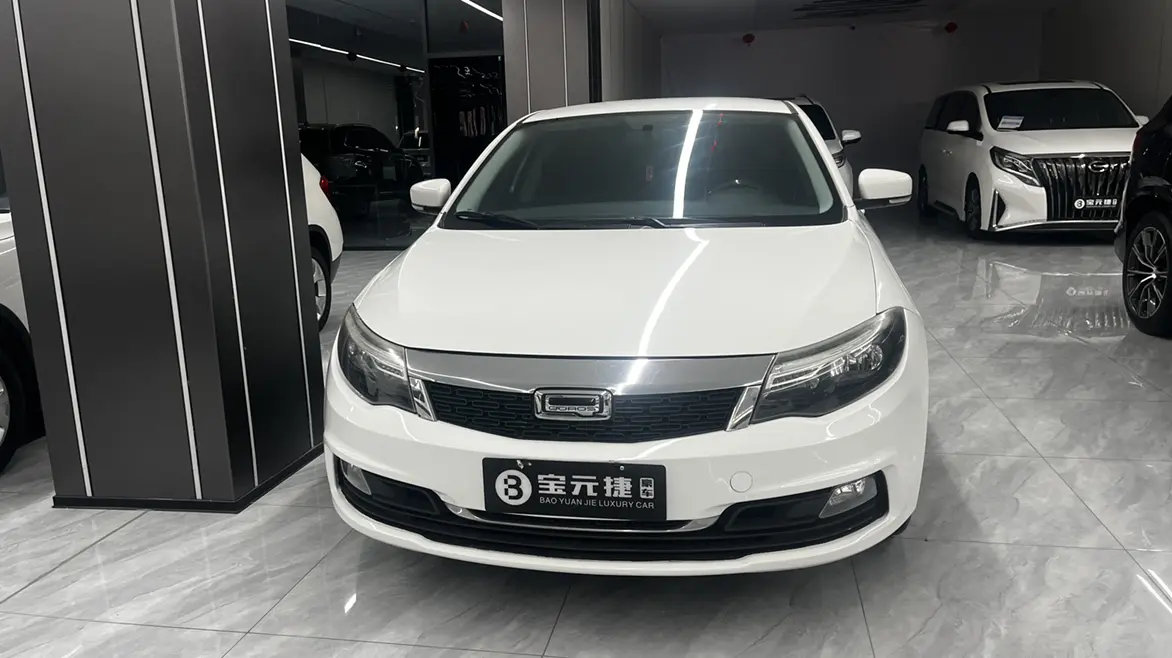 Qoros 3  из Китая