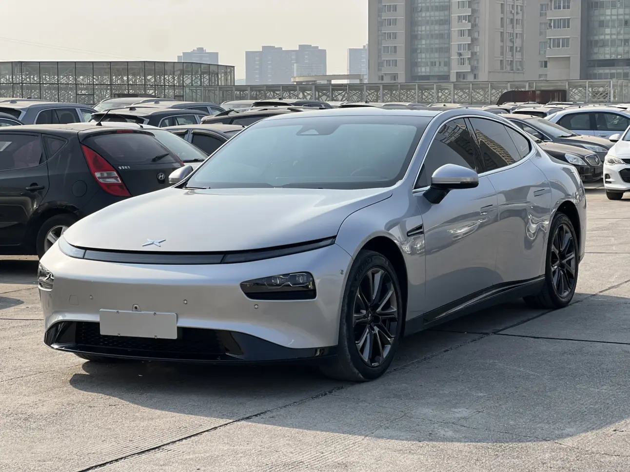 Xpeng P7  из Китая