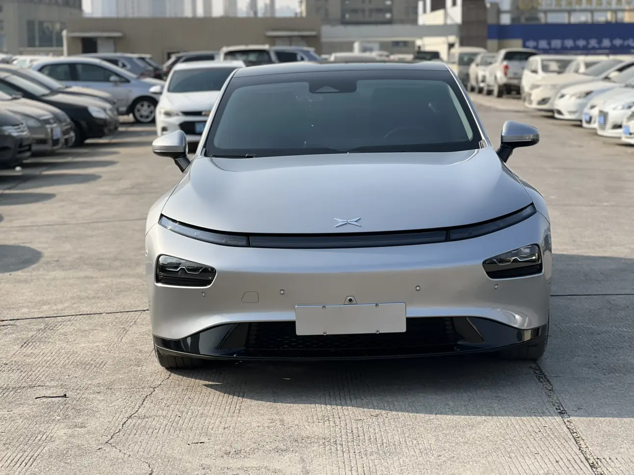 Xpeng P7  из Китая