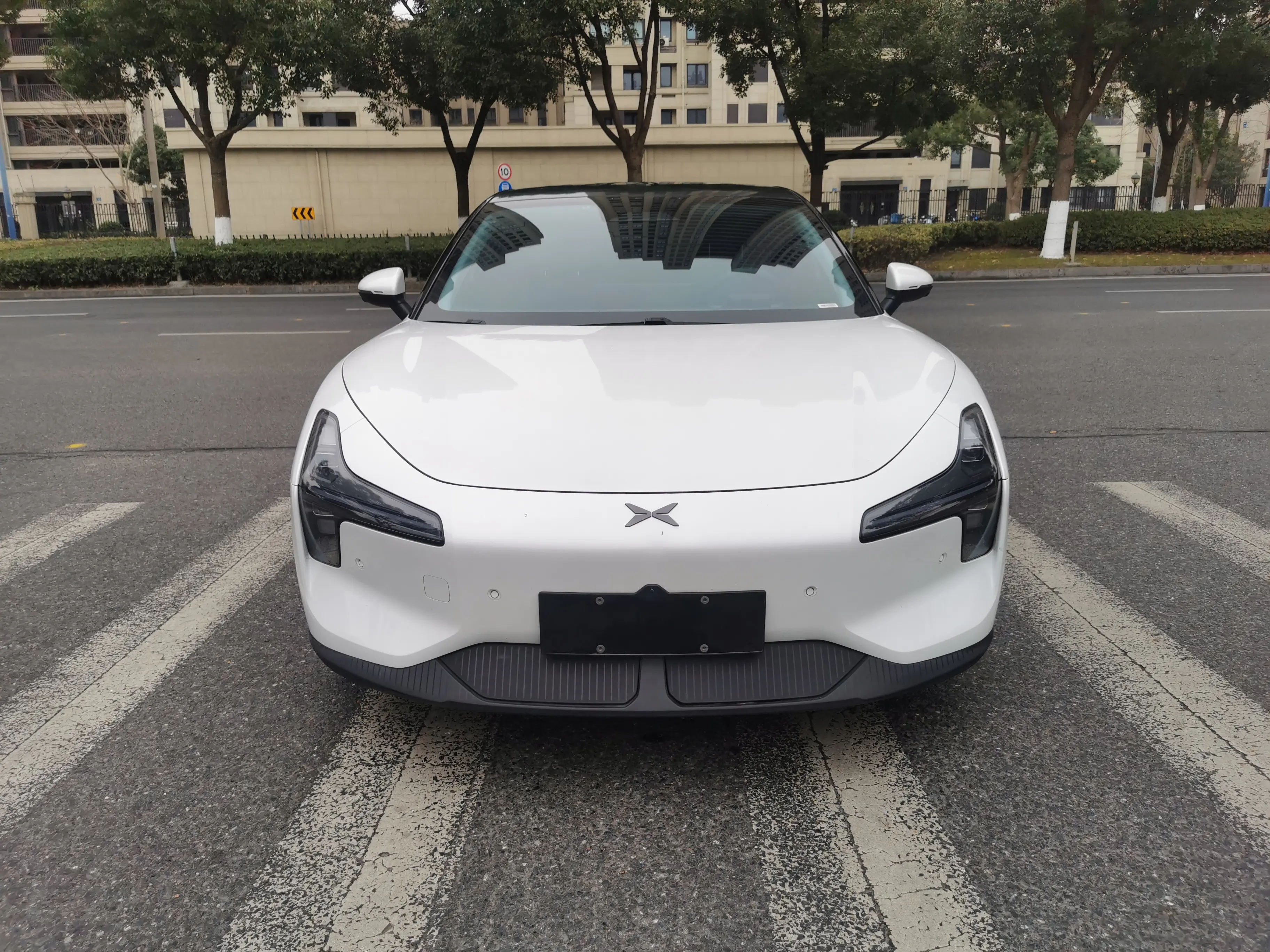 Xpeng Xiaopeng MONA M03  из Китая