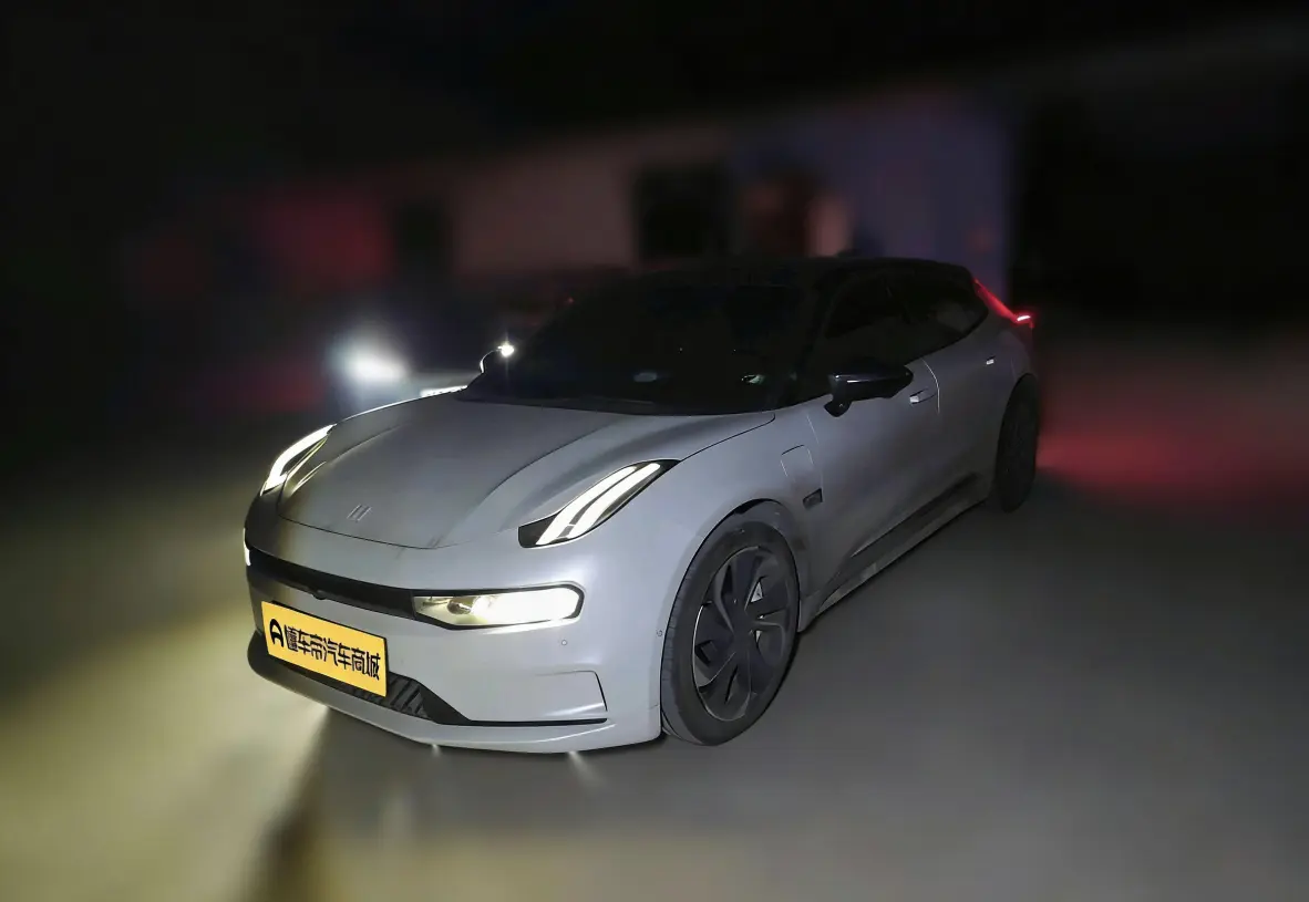 ZEEKR 001  из Китая