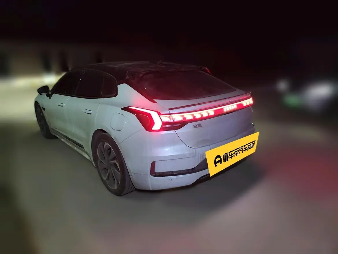 ZEEKR 001  из Китая