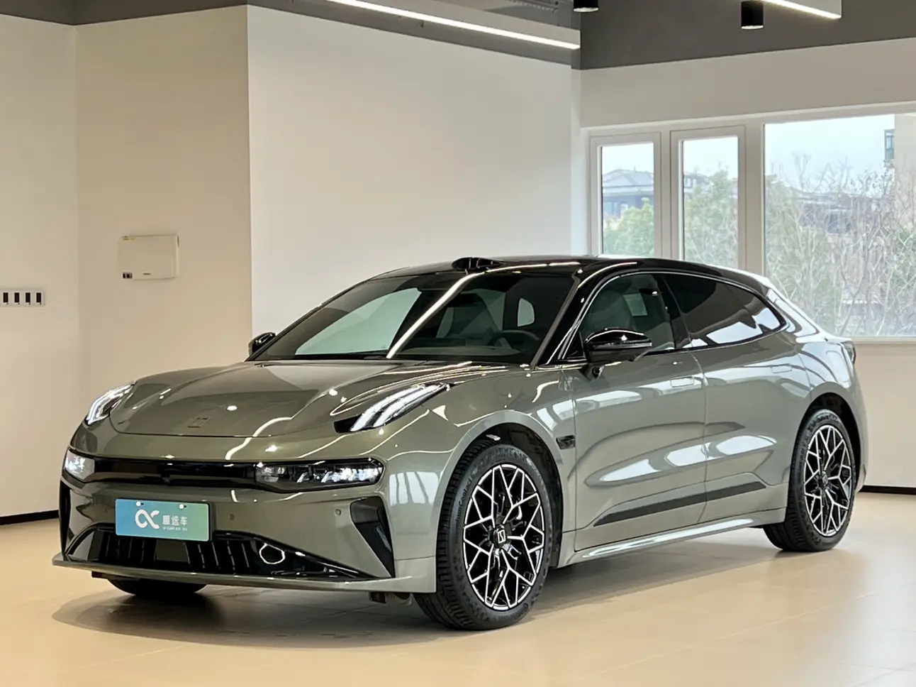 ZEEKR 001  из Китая