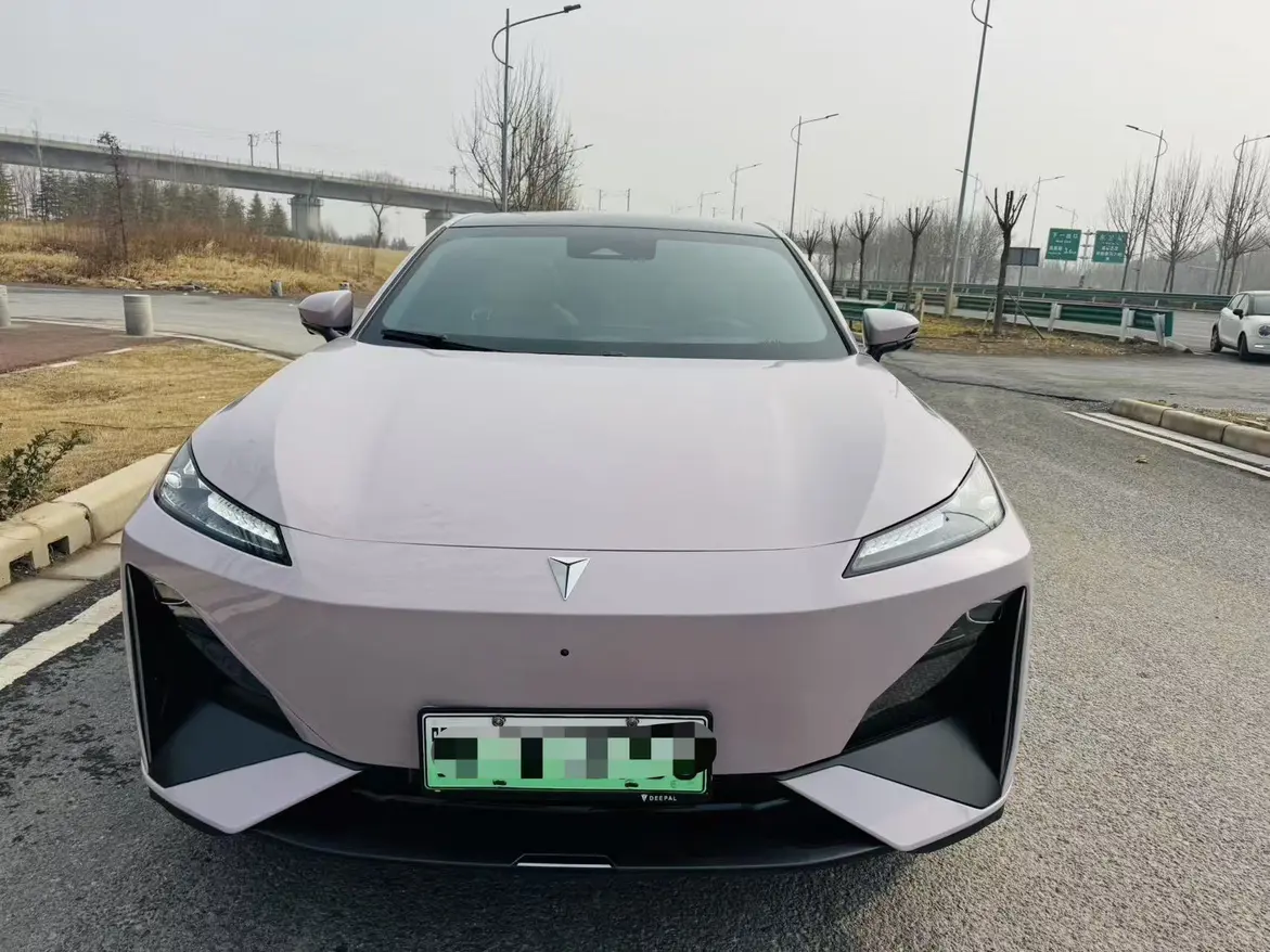 Deepal Dark blue S07  из Китая