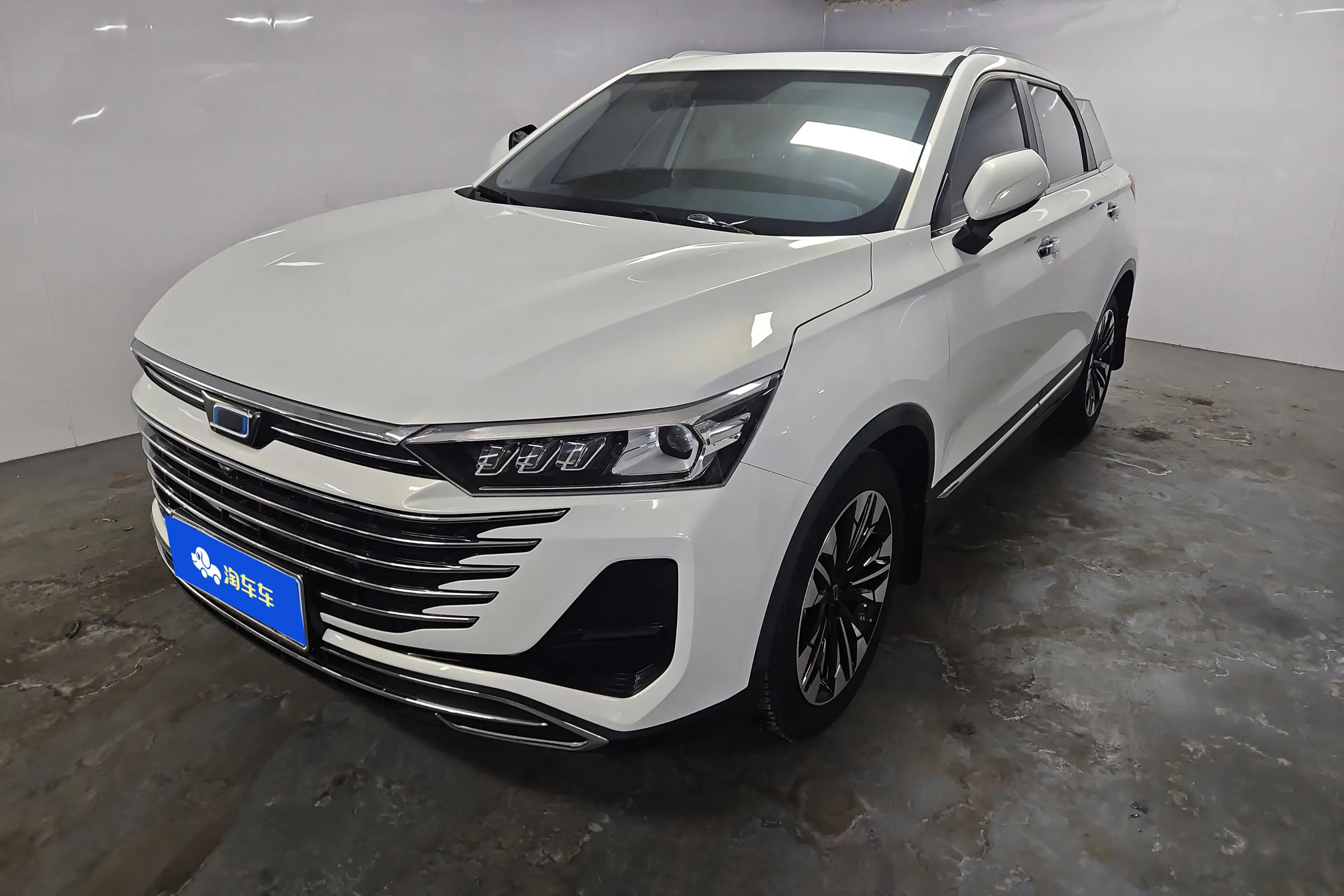 FAW Bestune T77 (Besturn T77)  из Китая