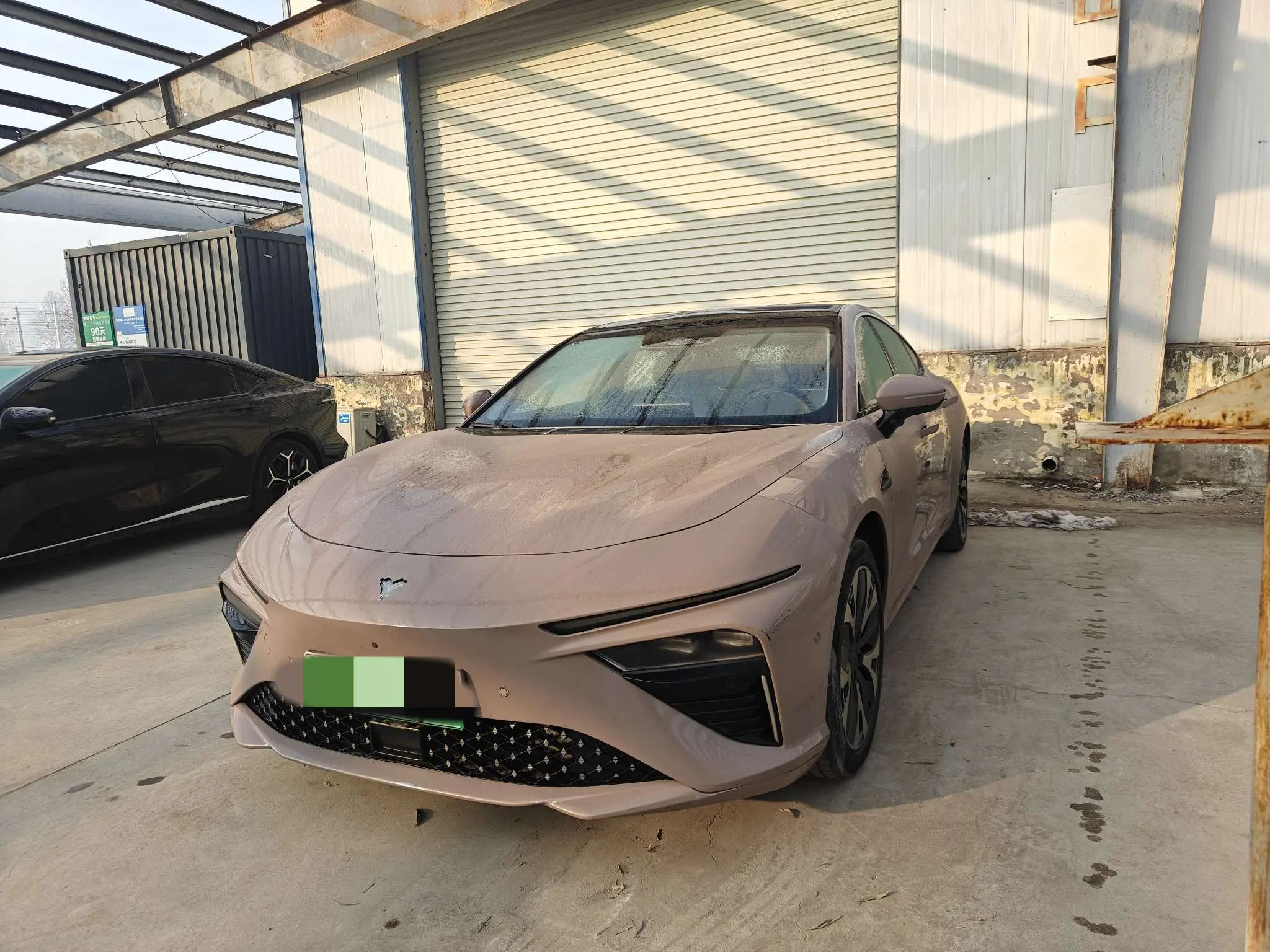 NETA Nezha S  из Китая