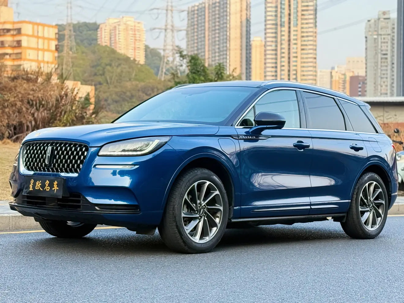 Lincoln Adventurer PHEV  из Китая