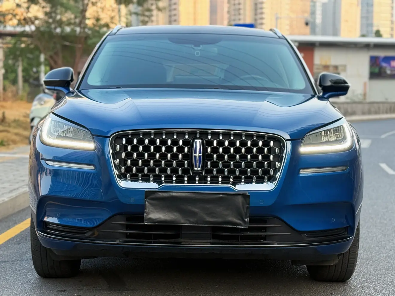 Lincoln Adventurer PHEV  из Китая