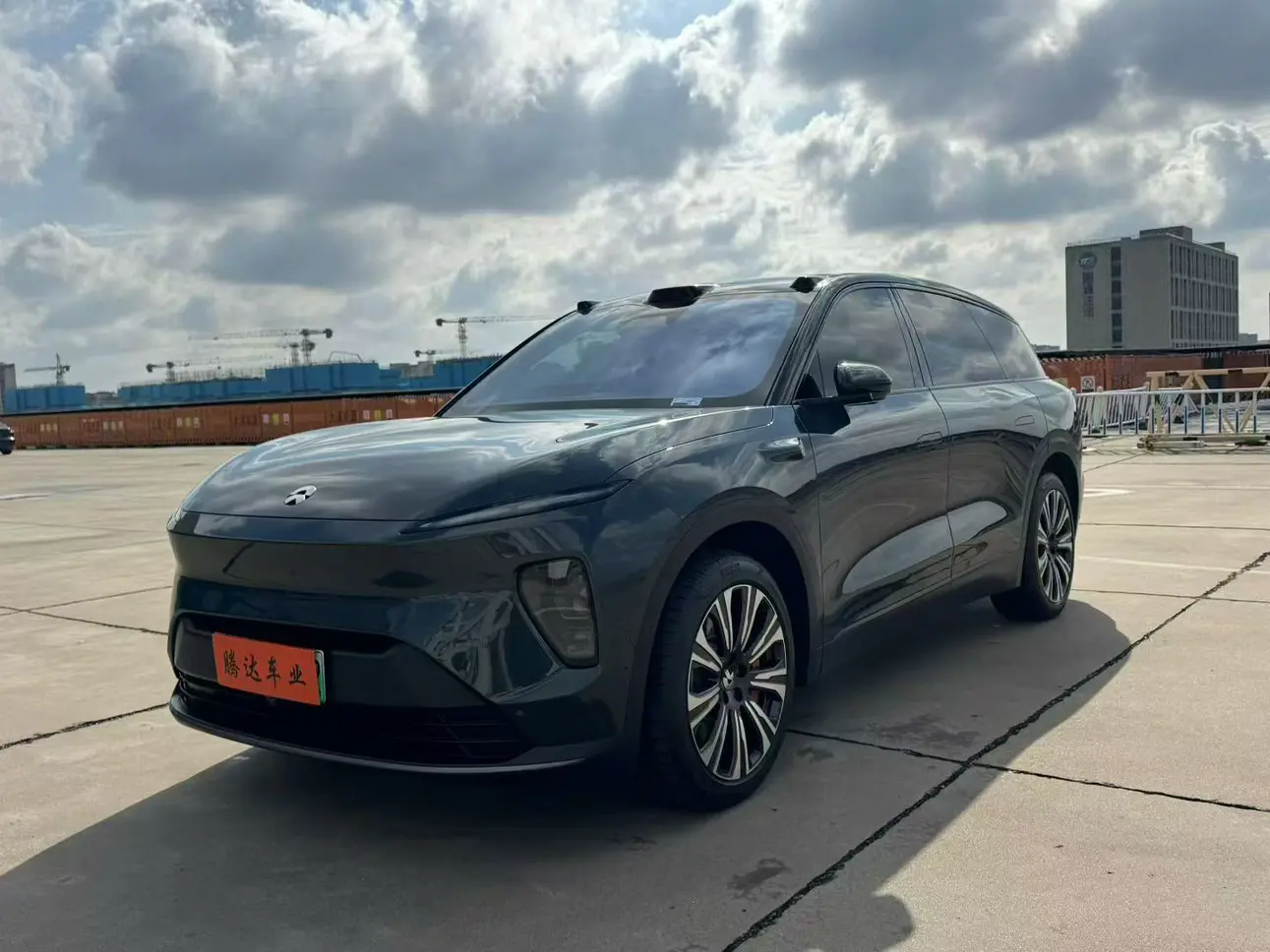 NIO ES8