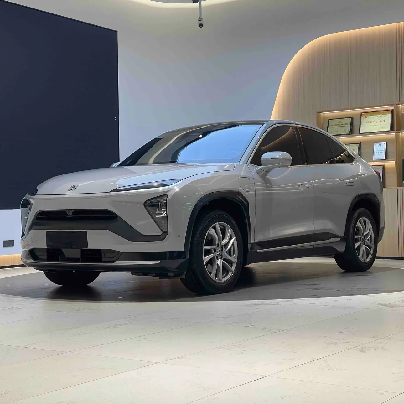 NIO EC6  из Китая