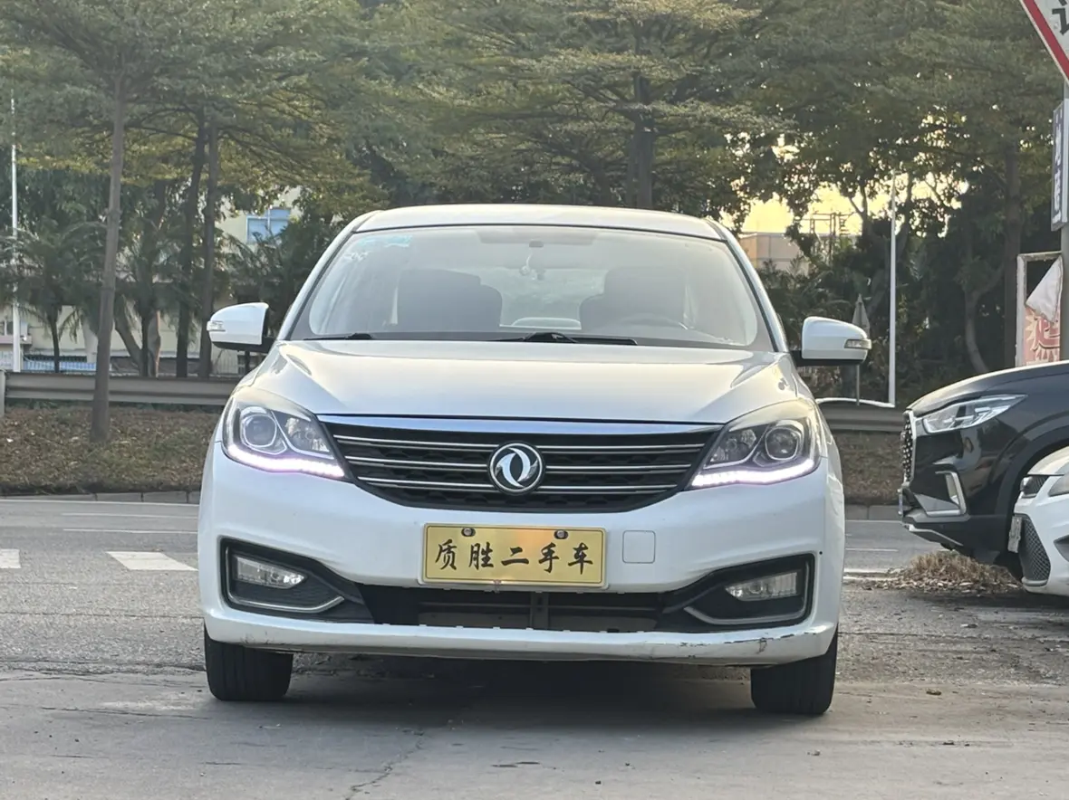 Dongfeng Fengshen A60  из Китая