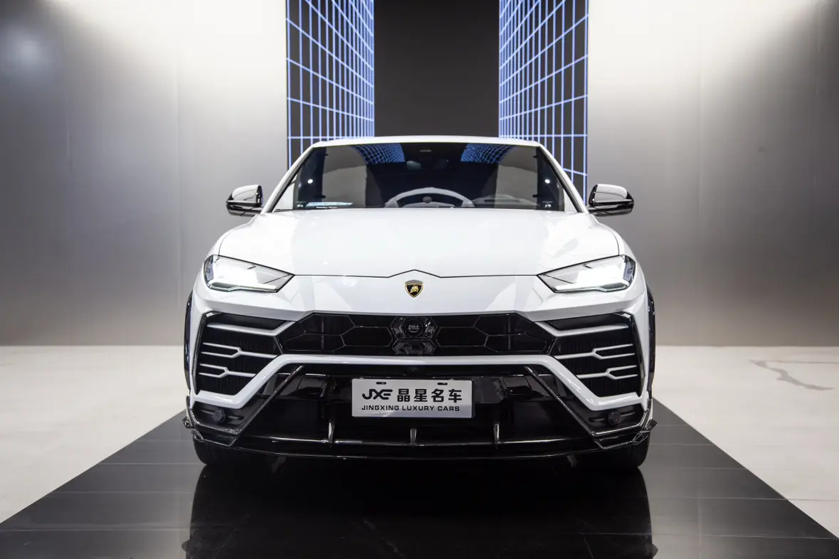 Lamborghini Urus  из Китая