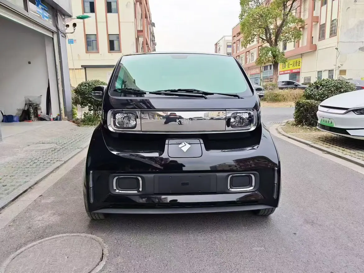 Baojun KiWi EV  из Китая