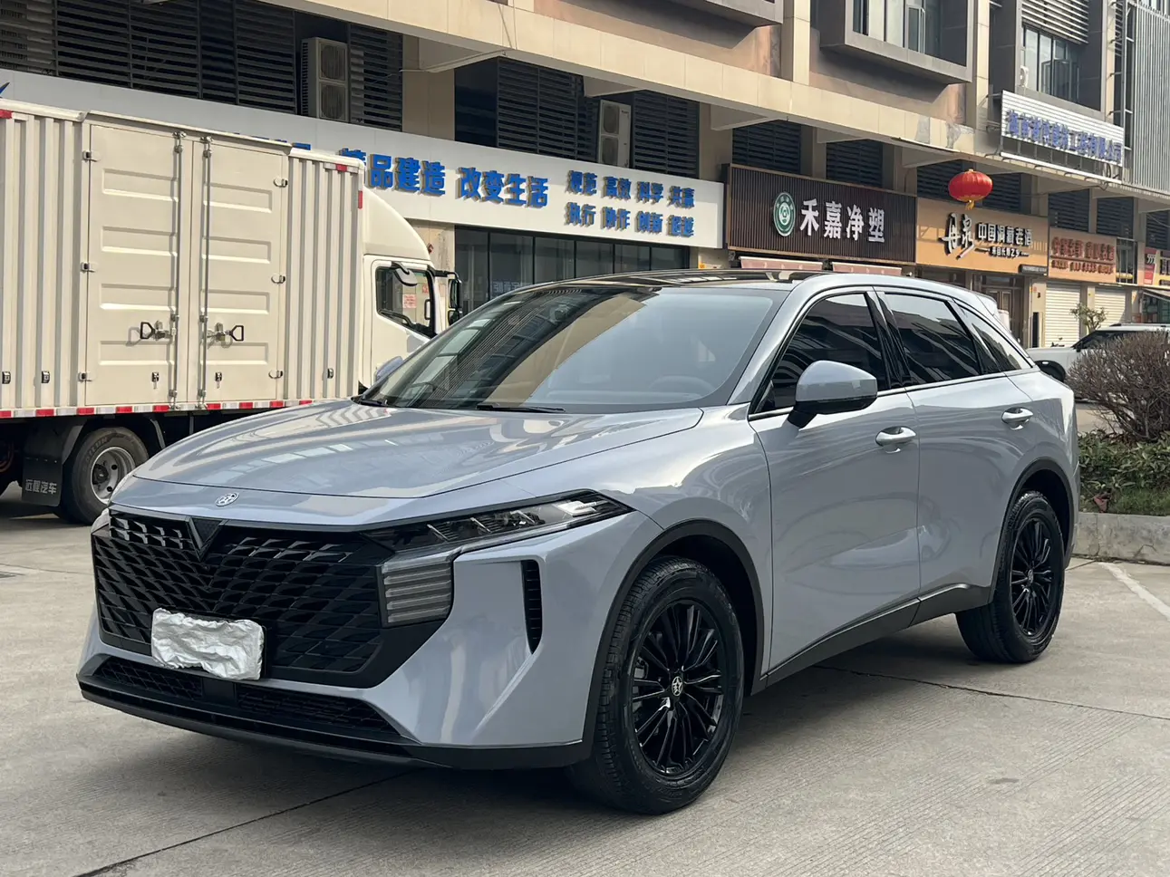 Kai Chen Venucia Big V  из Китая