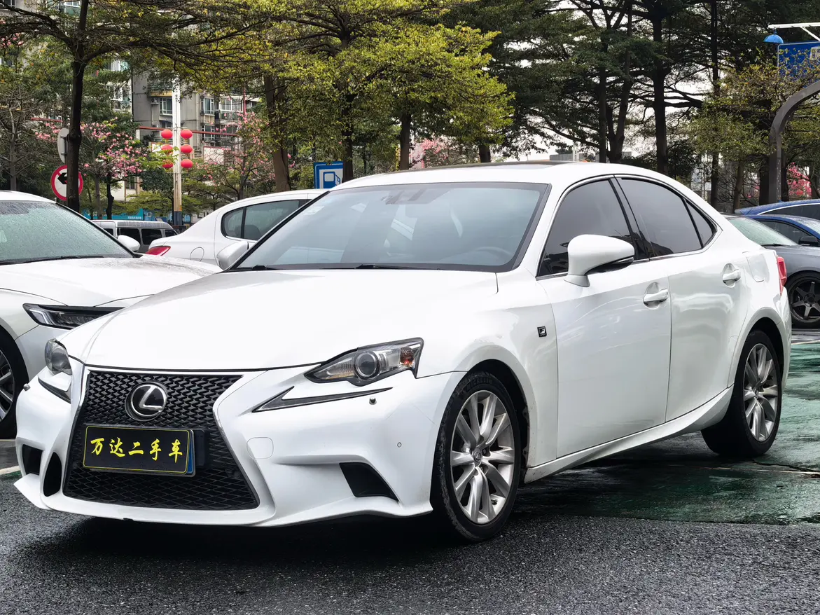 Lexus IS  из Китая