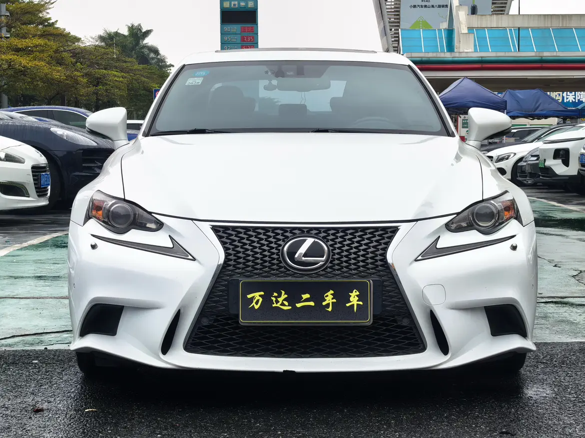Lexus IS  из Китая
