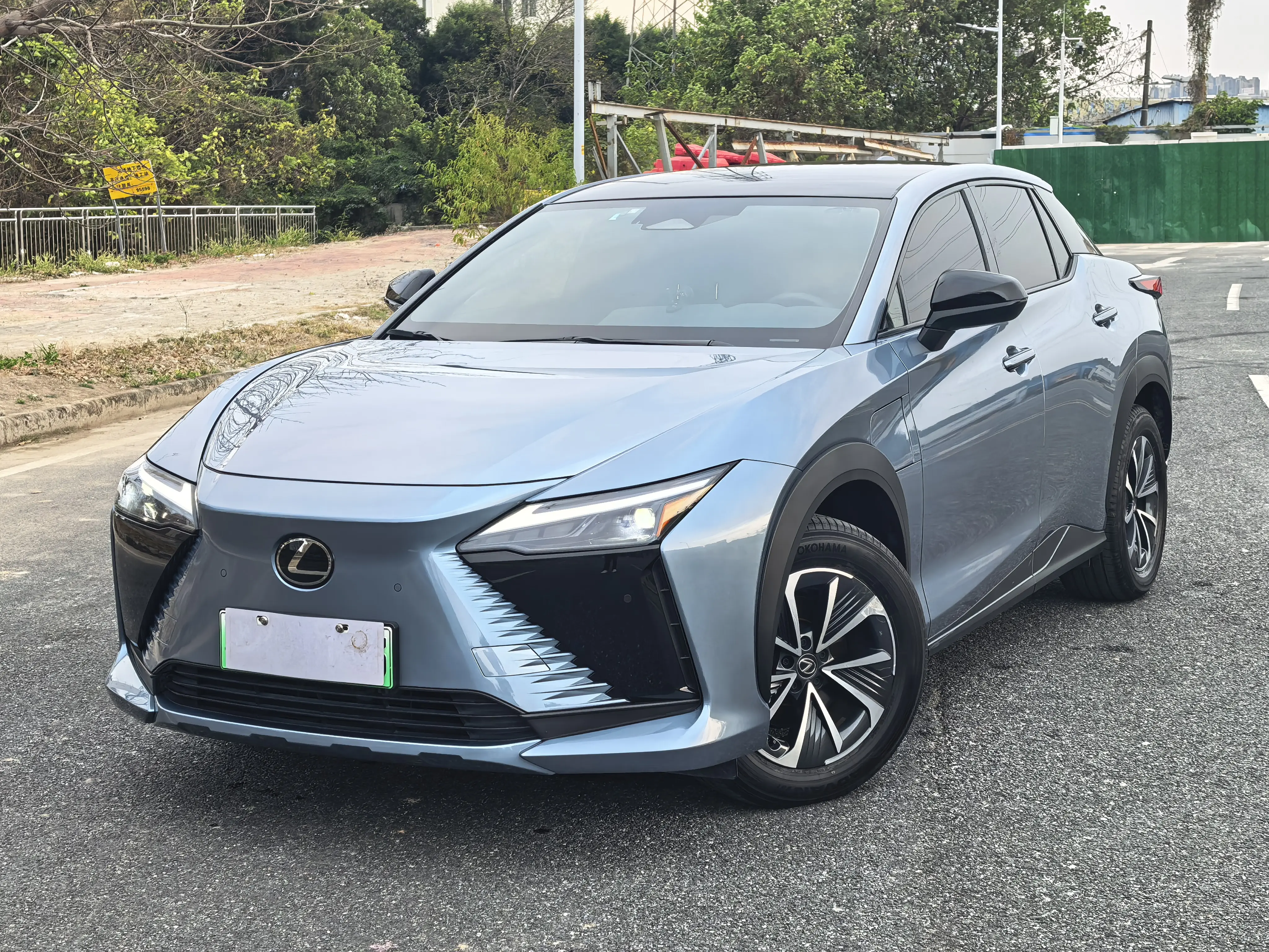 Lexus RZ  из Китая