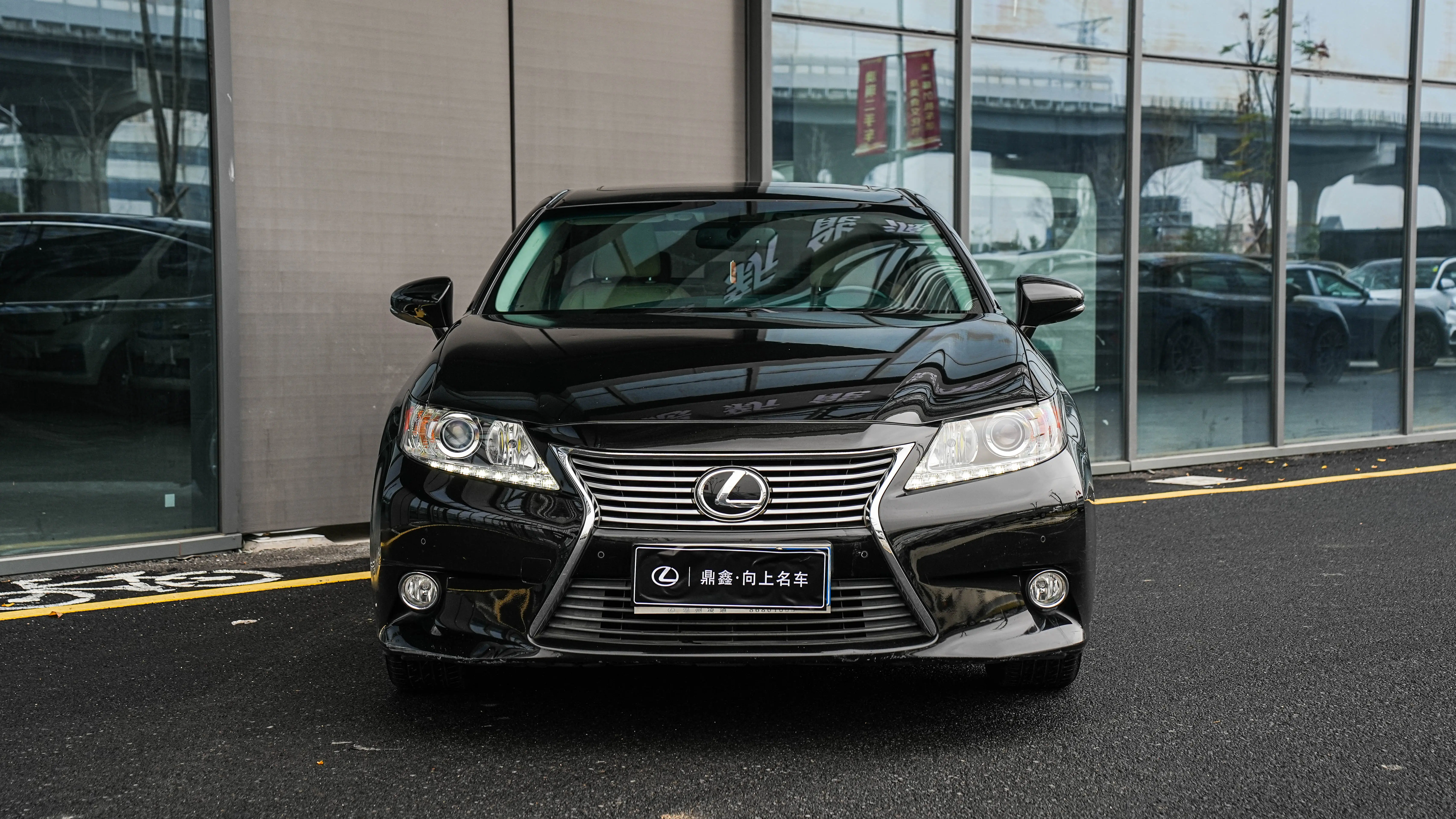 Lexus ES  из Китая
