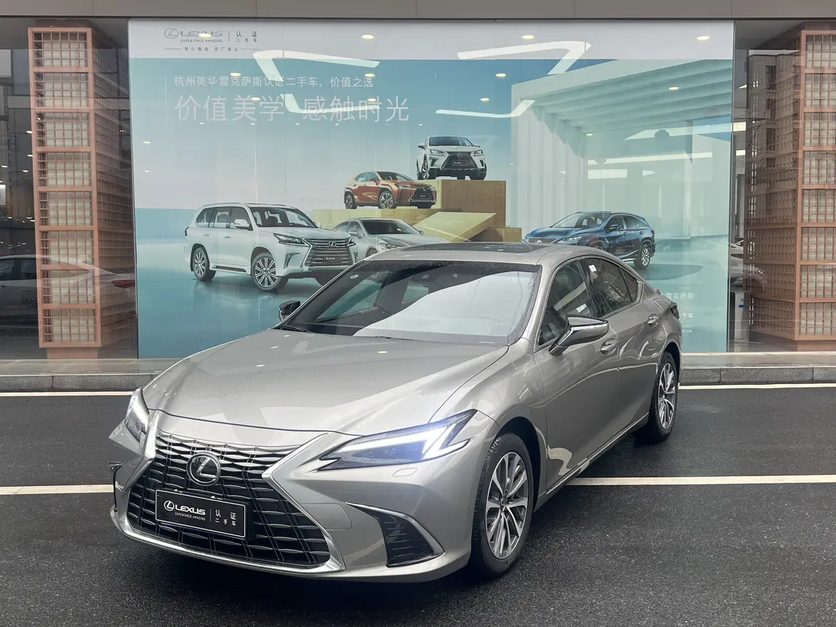 Lexus ES  из Китая