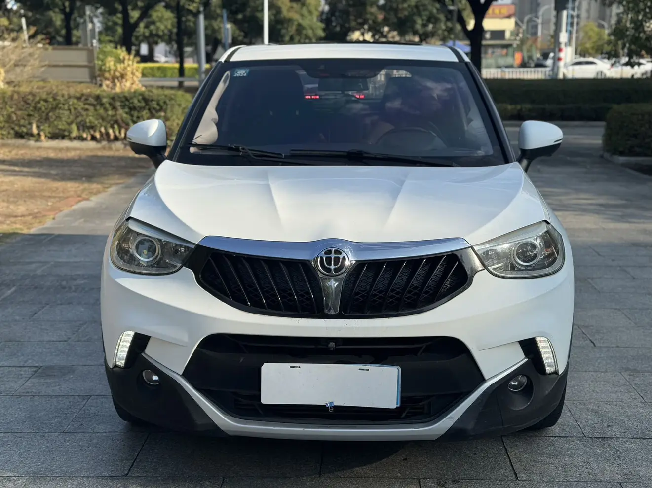 Brilliance China V3  из Китая