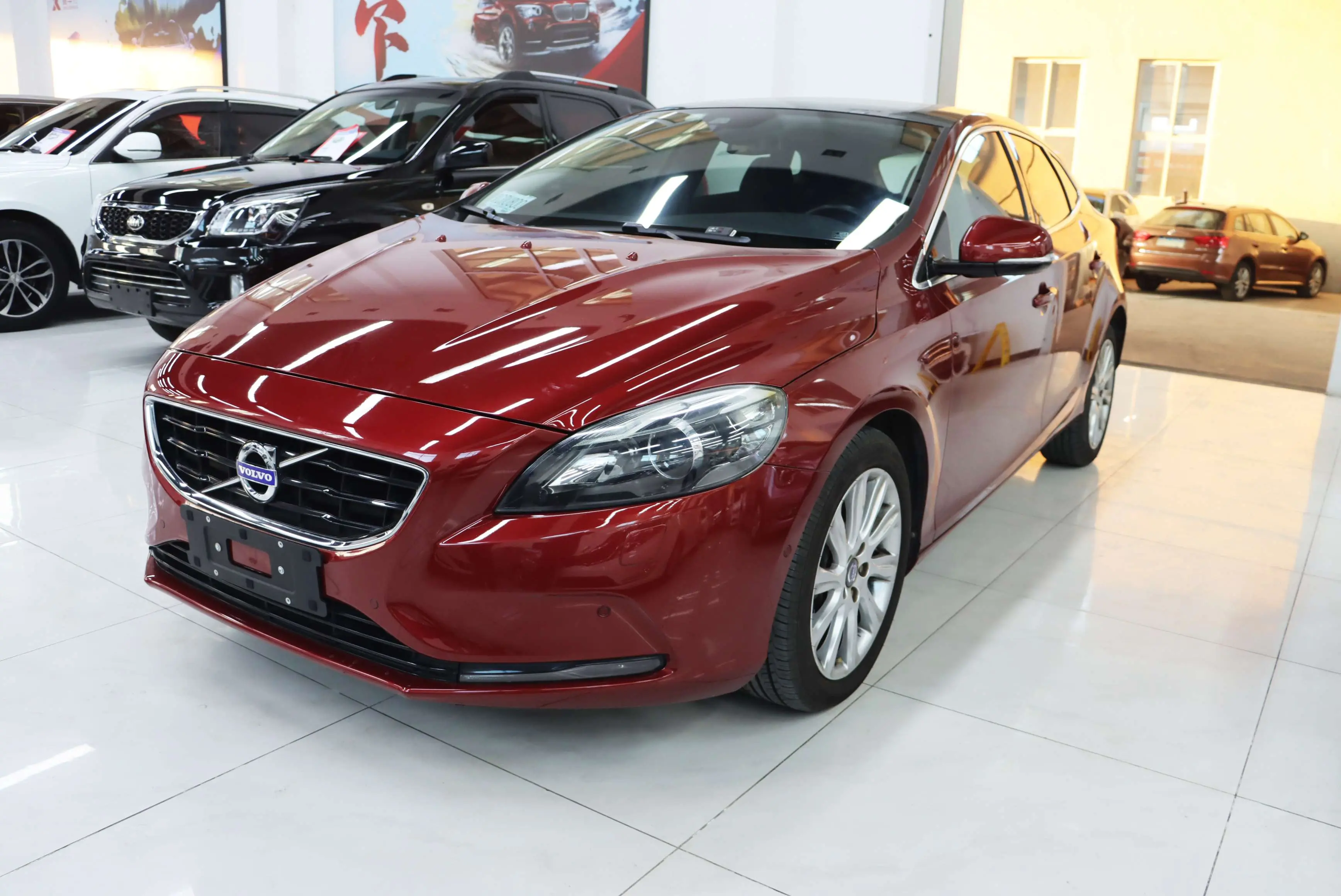Volvo V40  из Китая