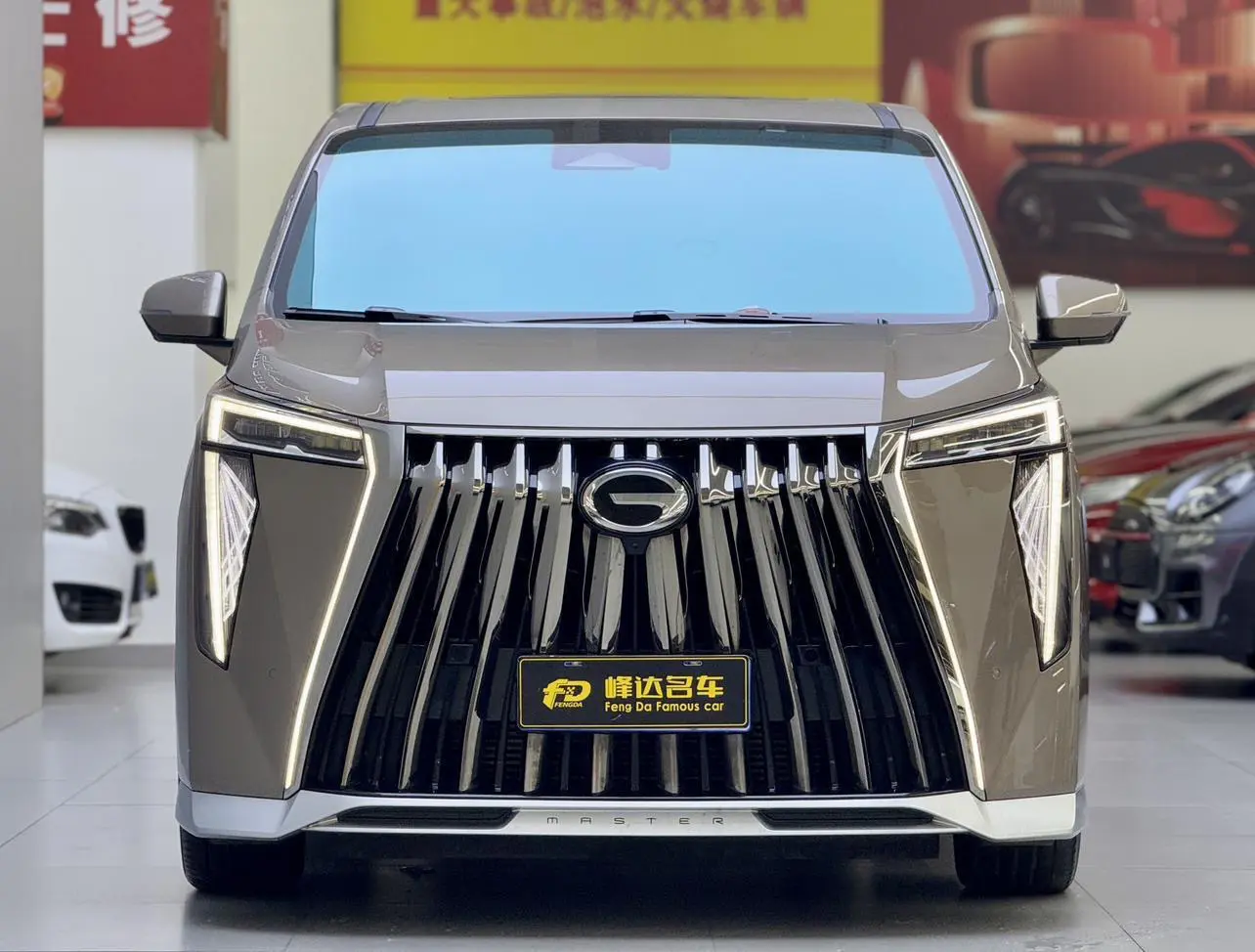 GAC Trumpchi M8  из Китая