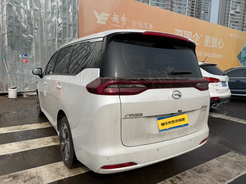 GAC Trumpchi M6  из Китая