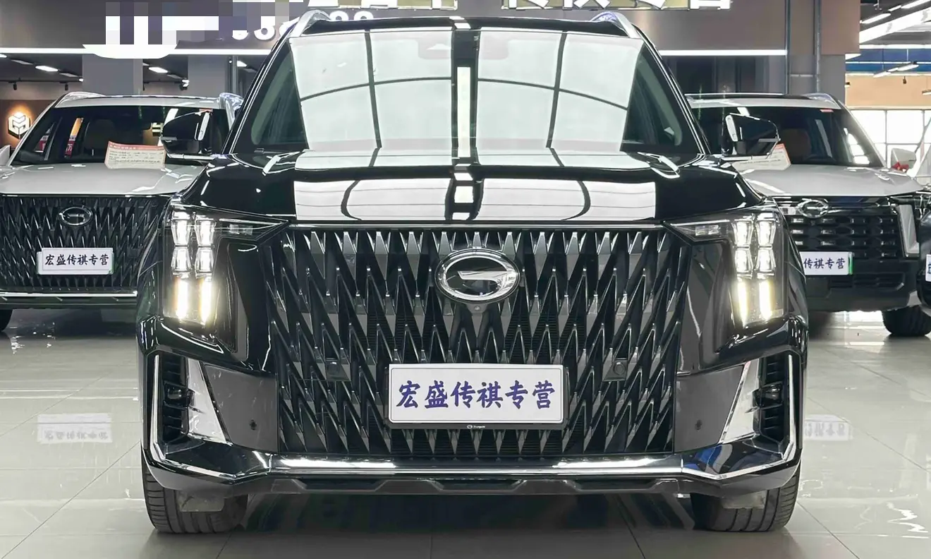 GAC Trumpchi GS8  из Китая